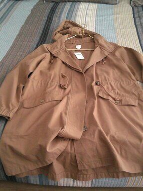 J. Jill Unlined Hooded raincoat  with drawstring waist NWT  Size Medium